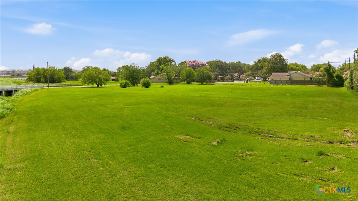 Land in Victoria 5