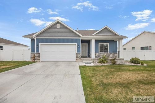 408 N Curlew Dr, Ammon, ID, 83401-1366 | Card Image