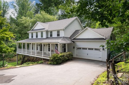 10 Lark Hill Dr, Arden, NC, 28704-9777 | Card Image