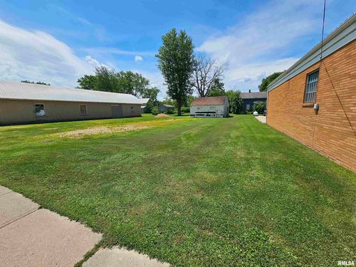 123 Broadway St, Charlotte, IA, 52731-9686 | Card Image