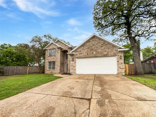 101 Londonderry Ln, Mansfield, TX, 76063-7609 | Card Image