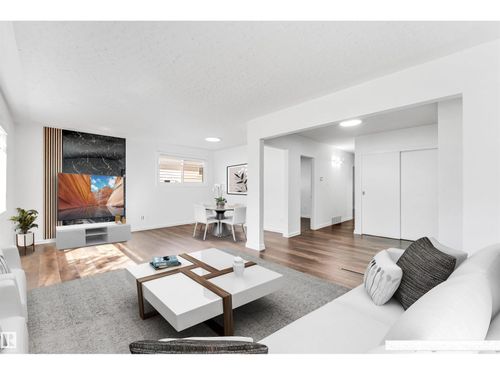 13316 136 Ave Nw, Edmonton, AB, T5L4B3 | Card Image