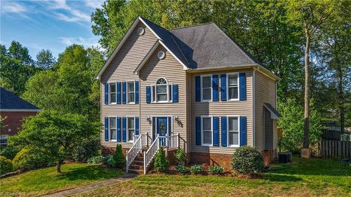 1930 Glenridge Dr, Kernersville, NC, 27284-8676 | Card Image