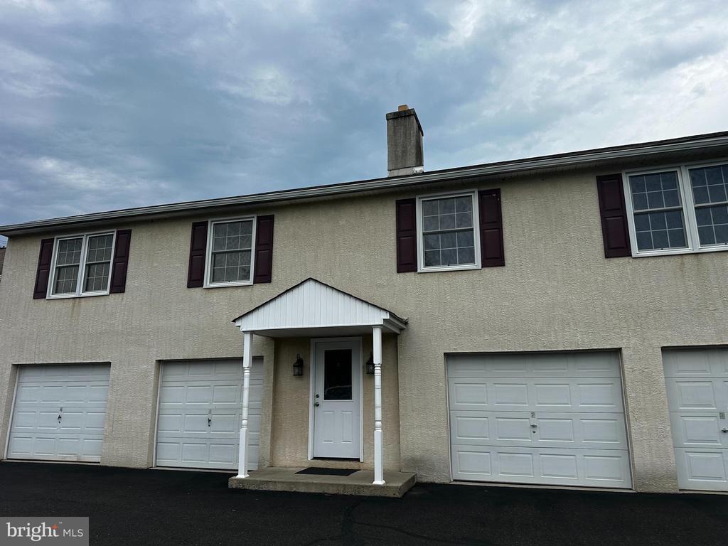 Residential Lease in AMBLER 2