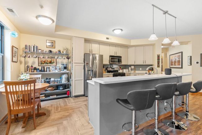19-web-or-mls-2565 Franklin Ave 211-19.jpg | Image 10
