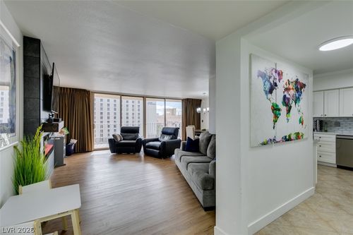 1005-205 E Harmon Ave, Las Vegas, NV, 89169-6468 | Card Image