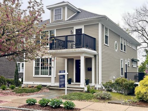 16 York Ter, Brookline, MA, 02446-2322 | Card Image