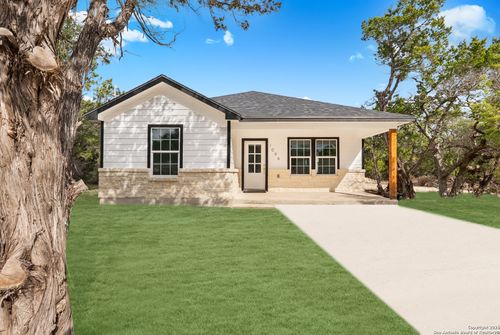 1096 Deer Valley Pass, Spring Branch, TX, 78070-3748 | Card Image