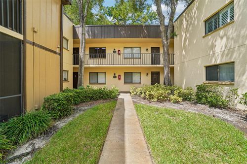 d-11722 Raintree Lake Ln, TEMPLE TERRACE, FL, 33617-9408 | Card Image