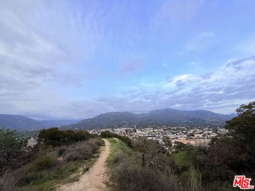 9745 Estaban Way, Tujunga, CA, 91042 | Card Image