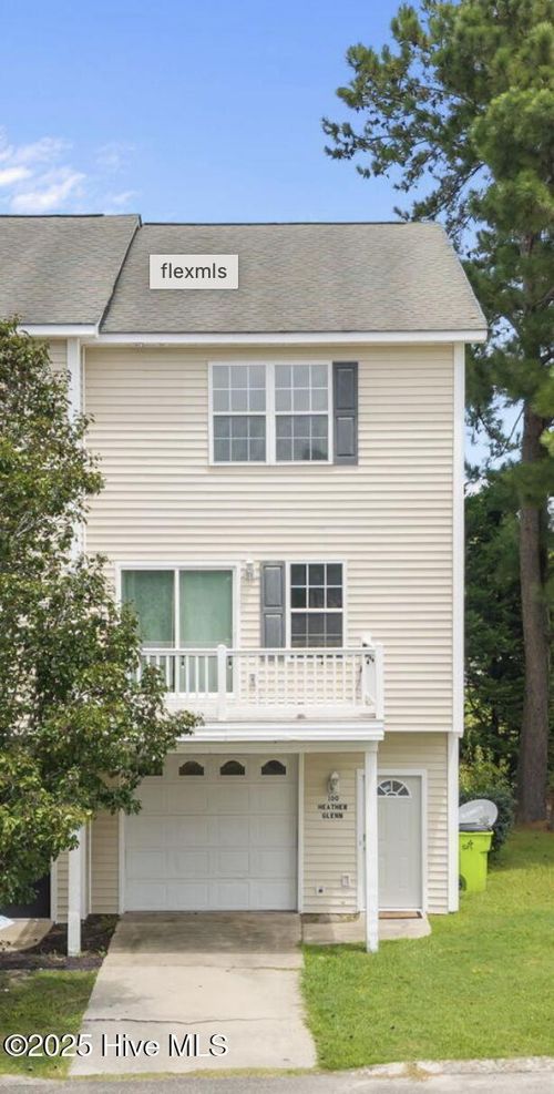 100 Heather Glen Cir, Havelock, NC, 28532-2513 | Card Image