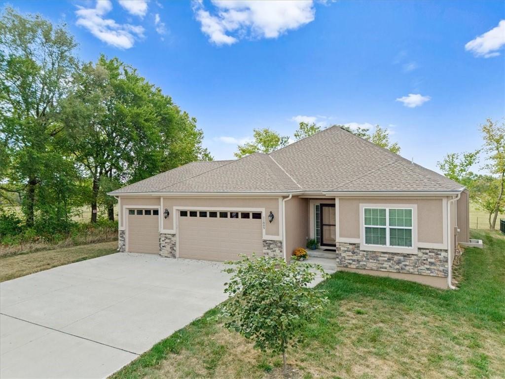 231st St, Peculiar, MO 64078