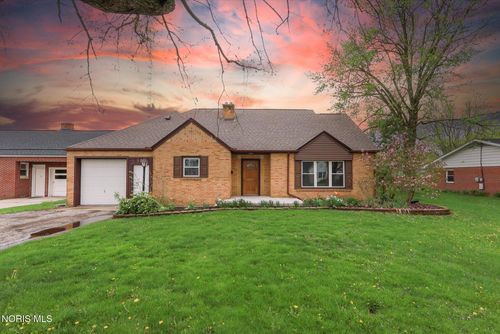 109 W Lugbill Rd, Archbold, OH, 43502-1631 | Card Image