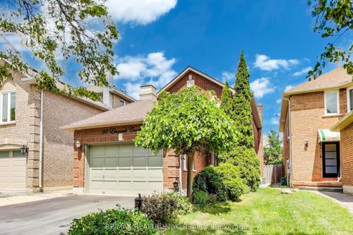 28 Elmpark Crt, Richmond Hill, ON, L4C9T8 | Card Image