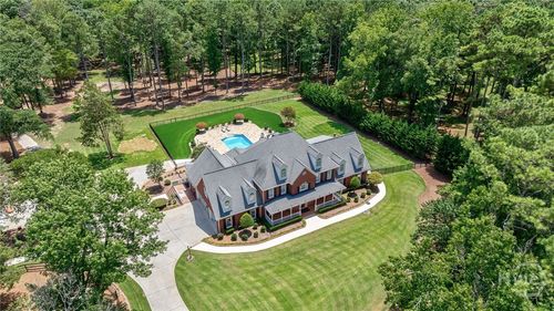 2391 Rabbit Farm Cir, Loganville, GA, 30052-4245 | Card Image
