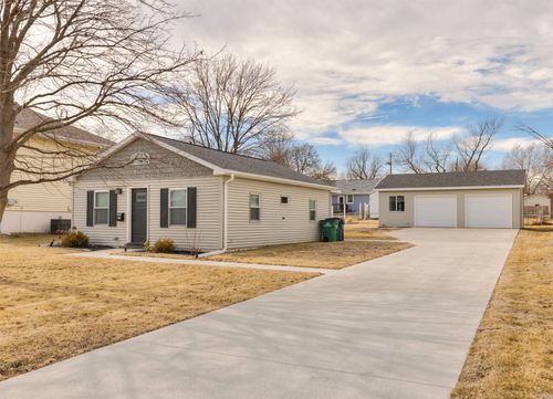 4104 69th St, Urbandale, IA, 50322-2612 | Card Image