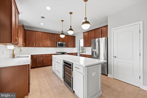 20454 Mall Center Way, LEWES, DE, 19958-6858 | Card Image