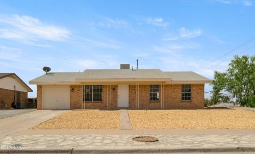 11470 Ed Merrins Dr, El Paso, TX, 79936-5316 | Card Image
