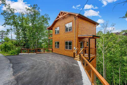 1868 Blue Tick Way, Sevierville, TN, 37876-8804 | Card Image