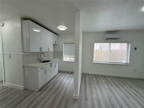 apt-4-2001 Nw Flagler Ter, Miami, FL, 33125-5345 | Card Image