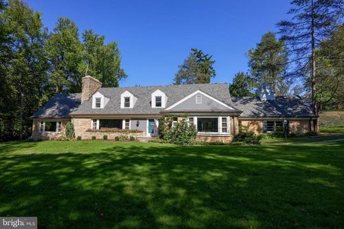 1201 Brockie Dr, York, PA, 17403-4447 | Card Image