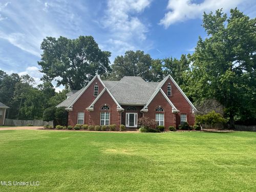 2610 Dickens Place Dr, Southaven, MS, 38671-8585 | Card Image
