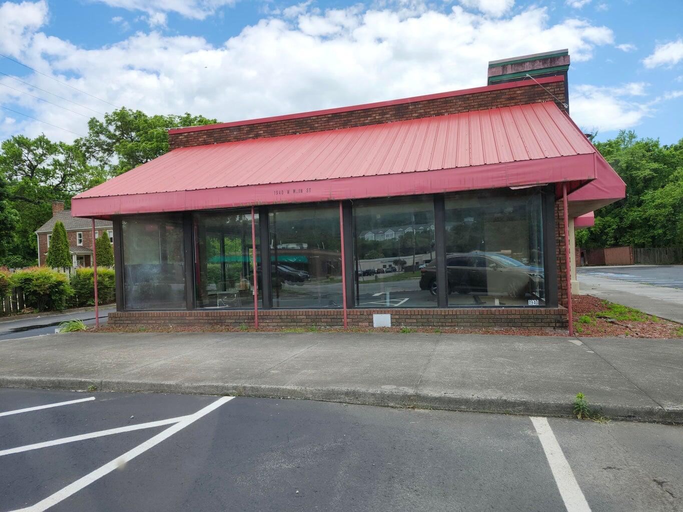 1940 W Main St, Salem, VA 24153