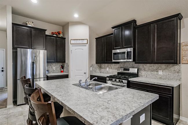 3415 Hughes Meadow Way, House other with 4 bedrooms, 3 bathrooms and 2 parking in Richmond TX | Image 6