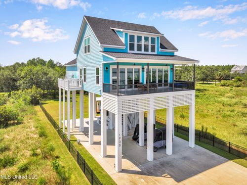 1908 N Beach Blvd, Bay Saint Louis, MS, 39520-2131 | Card Image