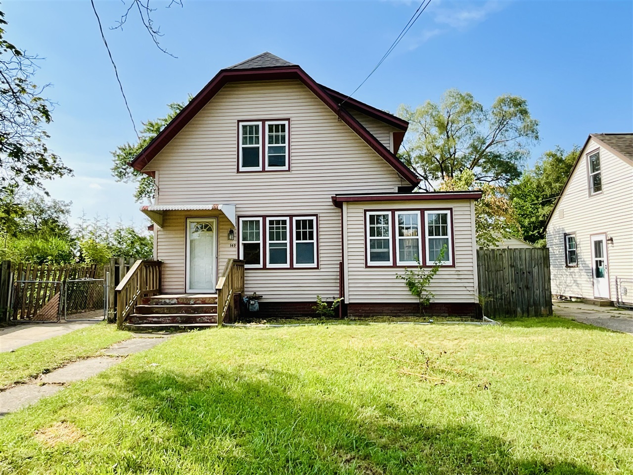 Lemyra St, Grand Rapids, MI 49548