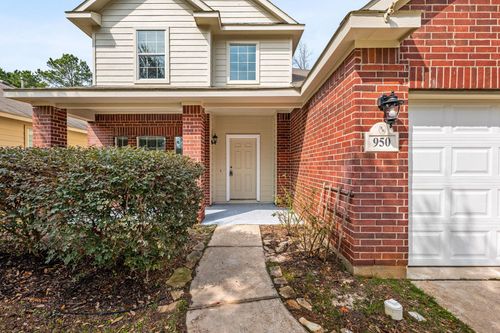 950 Oak Glen Dr, Willis, TX, 77378-5733 | Card Image