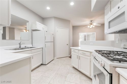 unit-1093-9000 Las Vegas Blvd S, Las Vegas, NV, 89123-3370 | Card Image