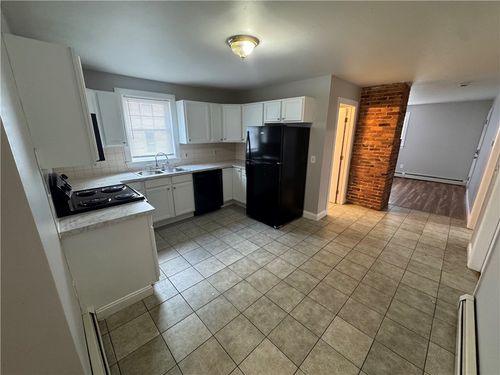 1-136 Almy St, Providence, RI, 02909-7521 | Card Image