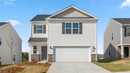 627 Beechwood Cir, Thomasville, NC, 27360-3377 | Card Image