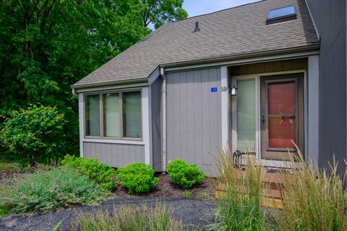 19 Cedar Bluff Ln, GALENA, IL, 61036-8697 | Card Image