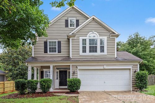 16034 Farmall Dr, Huntersville, NC, 28078-5300 | Card Image
