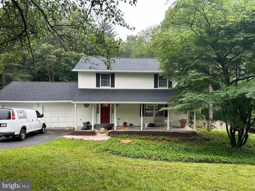 24765 Showbarn Cir, DAMASCUS, MD, 20872-2822 | Card Image