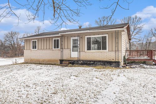 1726 Peavy Rd Road, Marion Township, MI, 48843 | Card Image