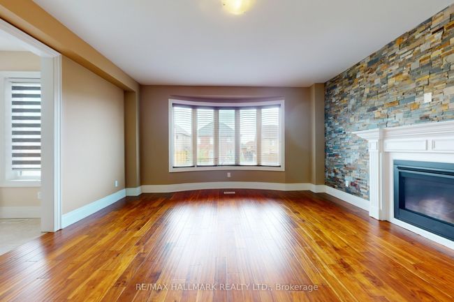 61 Mcisaac Dr, House other with 5 bedrooms, 3 bathrooms and 2 parking in Springwater ON | Image 4