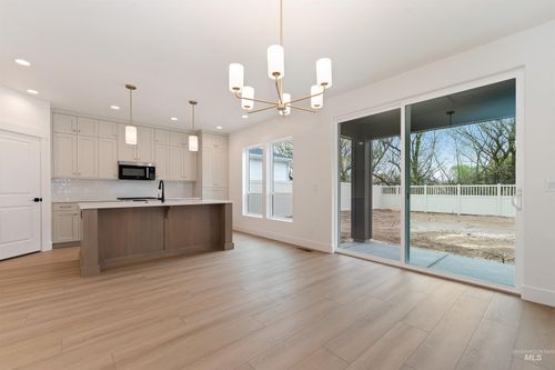 4215 Tropic Way, Caldwell, ID, 83607-1238 | Card Image