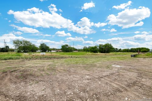 5 Golden Leaf Dr, San Antonio, TX, 78247 | Card Image