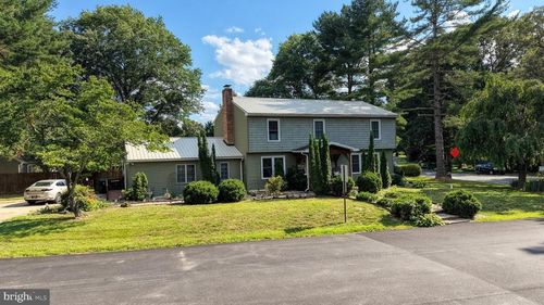 100 Brookfield Dr, DOVER, DE, 19901-6402 | Card Image
