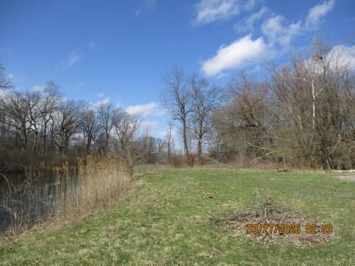 621 Yellowstone Dr, Hebron, IN, 46341-9522 | Card Image