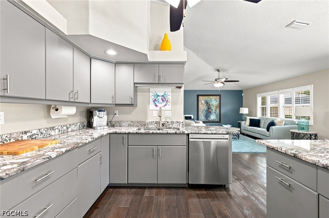 Residential in Estero 5
