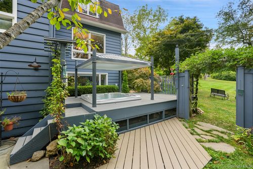 153 S Quaker Hill Rd, Patterson, NY, 12563-2332 | Card Image