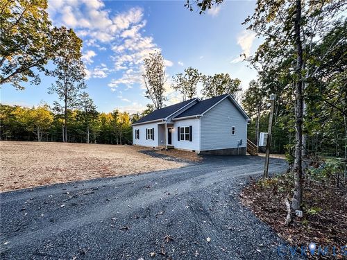 131 Mount Airy Forest Rd, Cumberland, VA, 23040-2016 | Card Image
