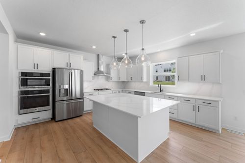 1836 Royal Blvd, Lake Elmo, MN, 55042-5522 | Card Image