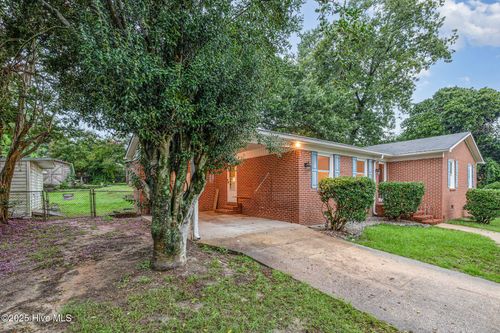 1310 Bingham Dr, Fayetteville, NC, 28304-2850 | Card Image