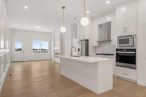 27 Wolf Cres, Okotoks, AB, T1S5V2 | Card Image