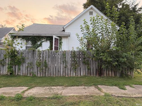 315 S Main Street, Oakland City, IN, 47660 | Card Image